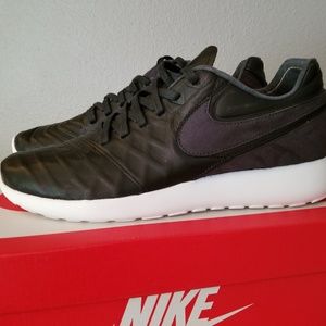 Nike Roshe Tiempo VI QS New in BOX!!!